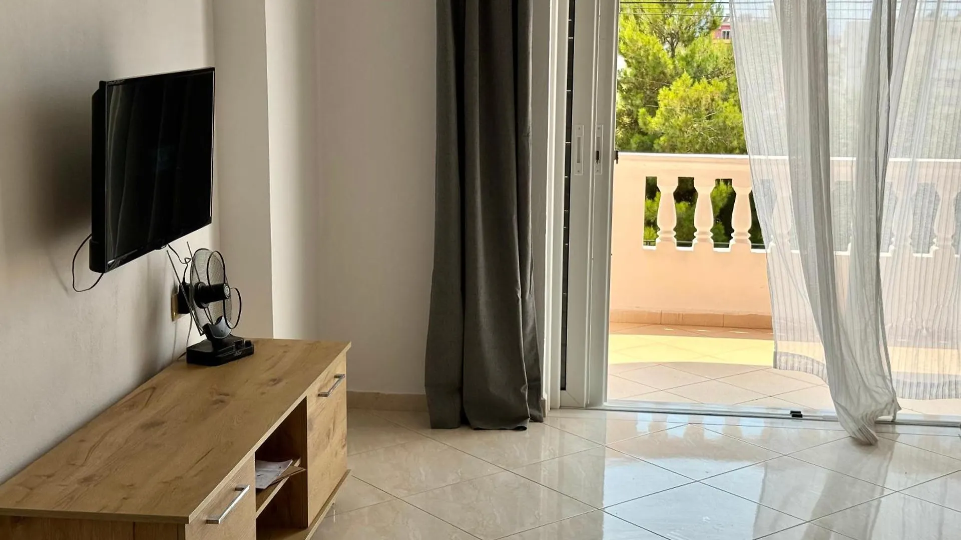 Serenity Apartments Sarande Albania